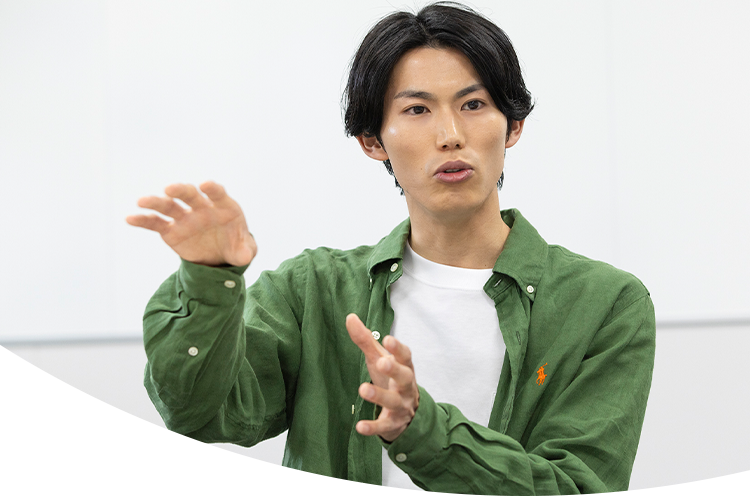 1年目スタッフ座談会_スマホ版